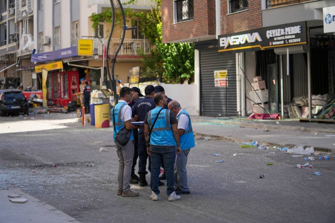 İzmir’deki faciada hasar tespit çalışmaları başladı - Resim: 4